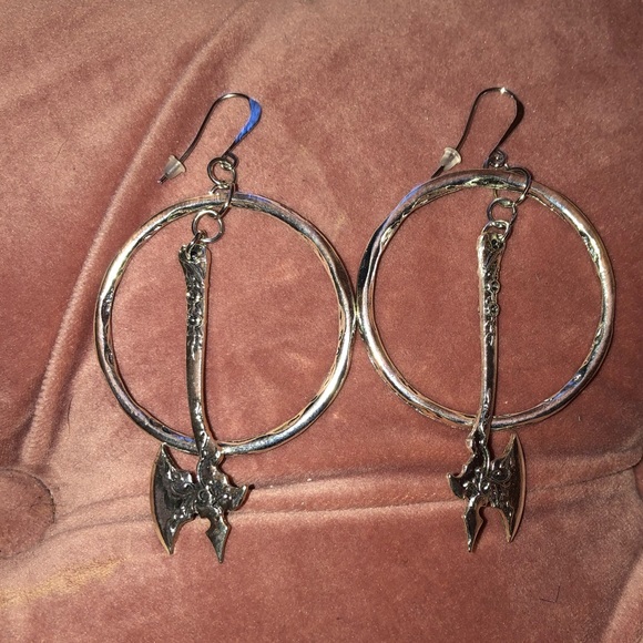 NIP Silver Hoop With Dangling Axe Earrings - Picture 10 of 10